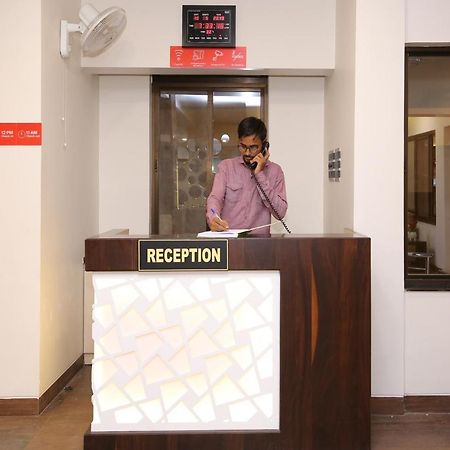 Capital O 36691 Hotel Aashirwad Inn ג'אבלפור מראה חיצוני תמונה