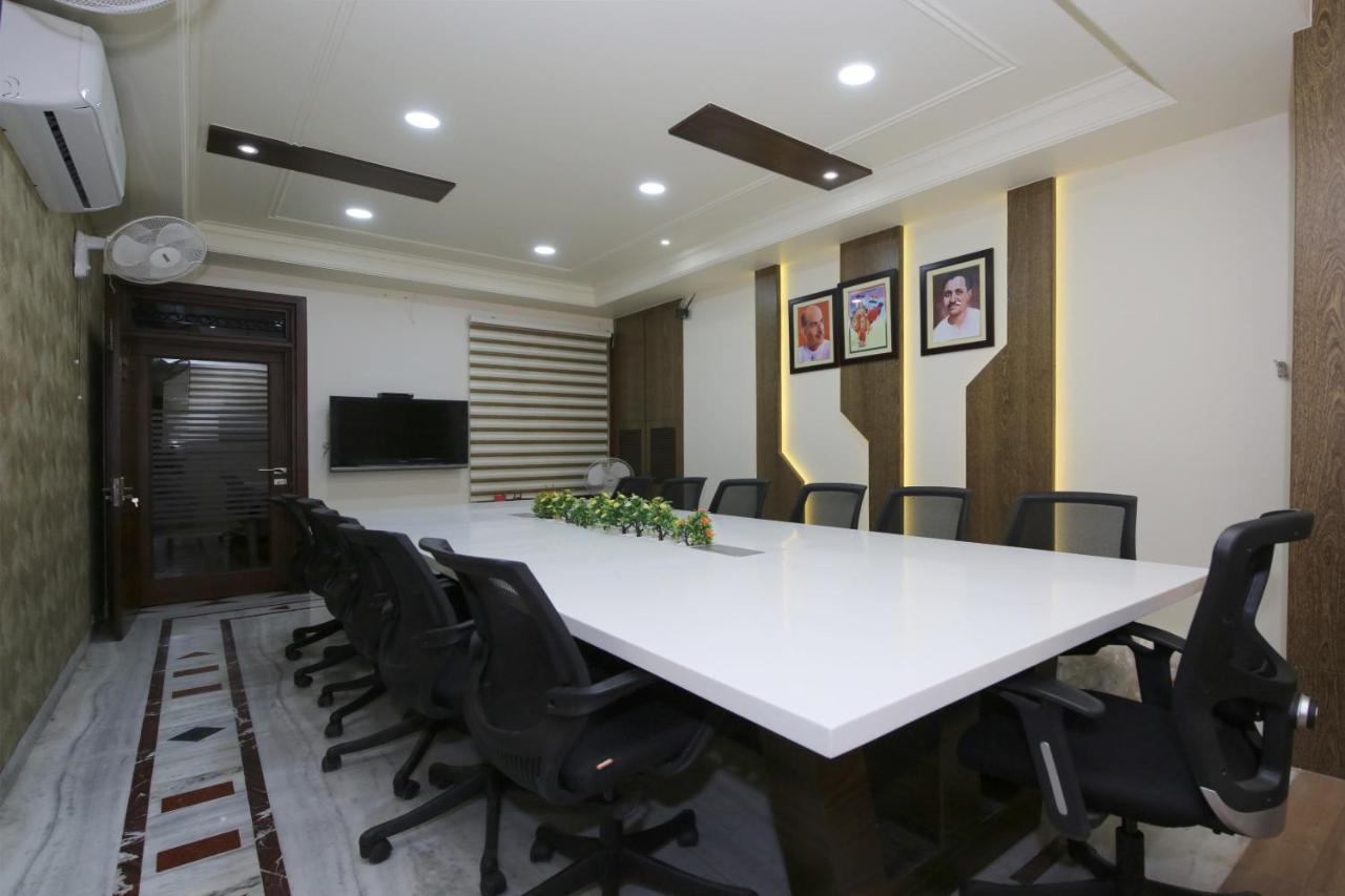 Capital O 36691 Hotel Aashirwad Inn ג'אבלפור מראה חיצוני תמונה
