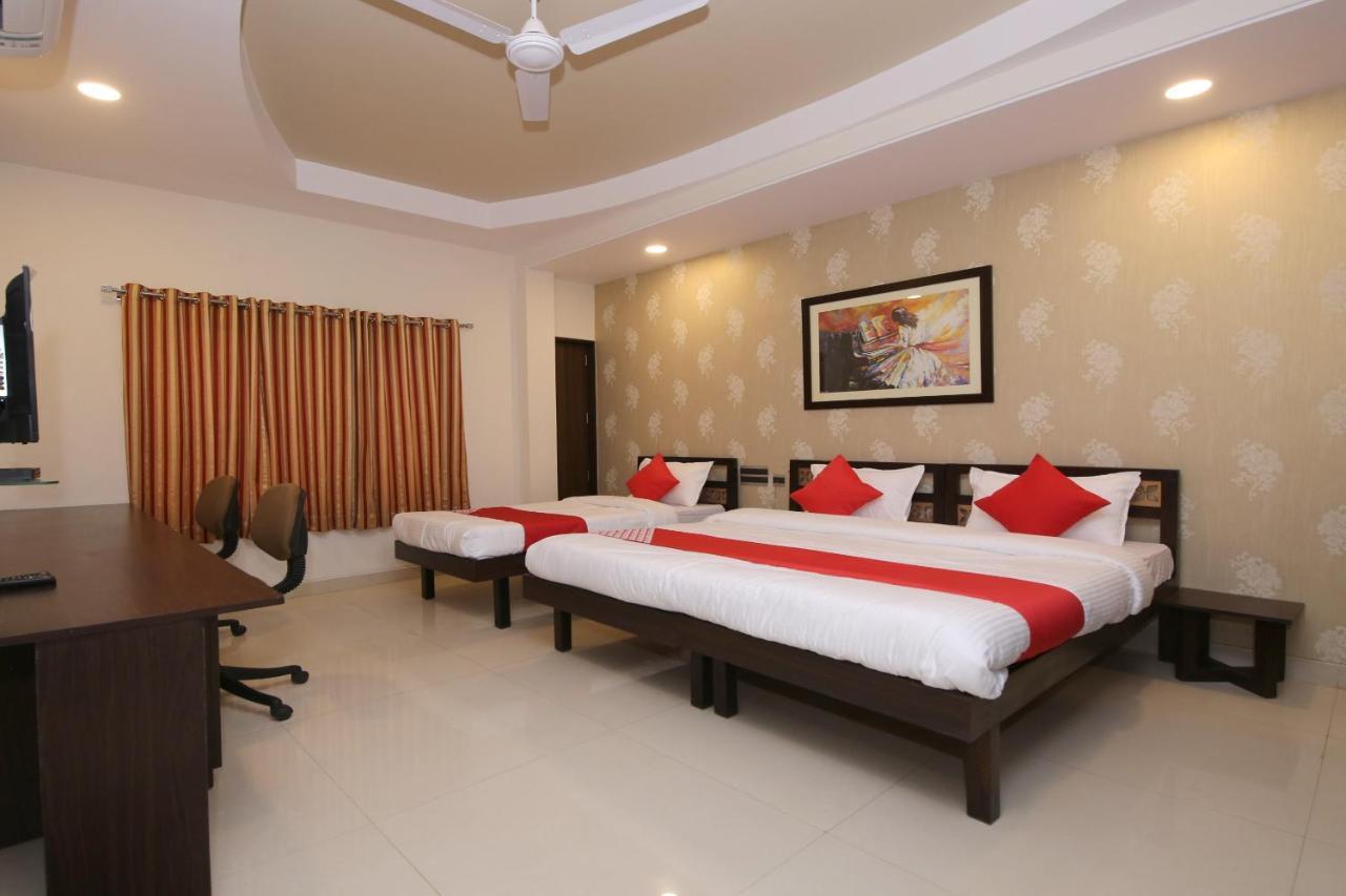 Capital O 36691 Hotel Aashirwad Inn ג'אבלפור מראה חיצוני תמונה