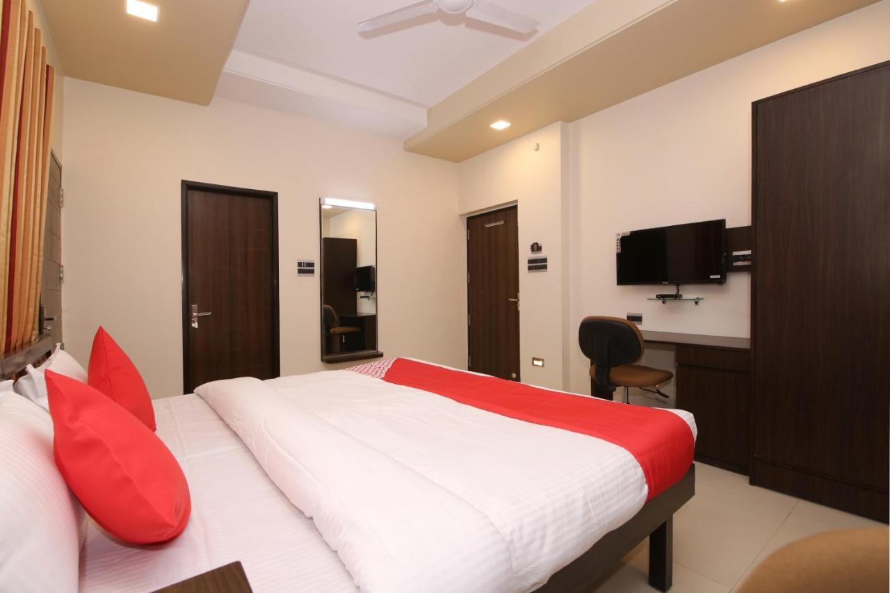 Capital O 36691 Hotel Aashirwad Inn ג'אבלפור מראה חיצוני תמונה